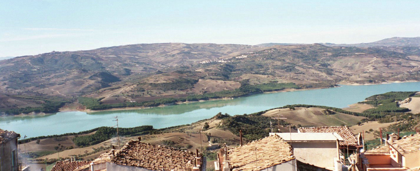 Banks of the 

Lago di Occhito